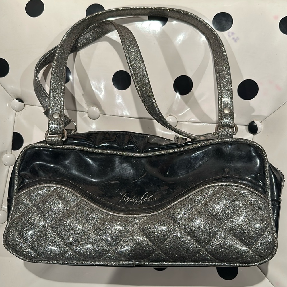 Small Trophy Queen Bag